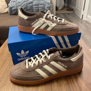 Adidas Spezial Sneakers